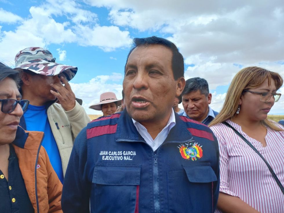 Gremiales presentarán una acción popular en contra de Calvo