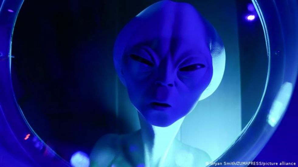 Astrofísico sugiere que los extraterrestres no se han puesto en contacto con la Tierra porque no somos suficientemente inteligentes