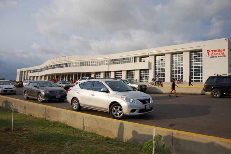 Salidas a Santa Cruz desde Tarija son normales, pese a los bloqueos