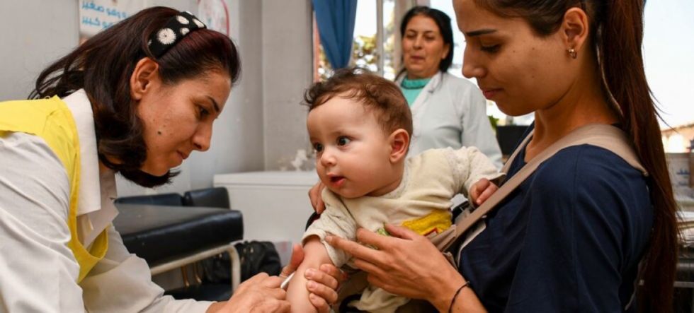Un niño muere cada cuatro segundos por falta de atención médica