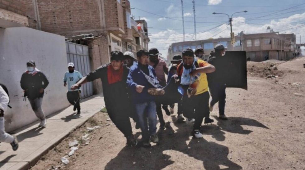 De la Cruz se solidariza con aimaras muertos en el Perú