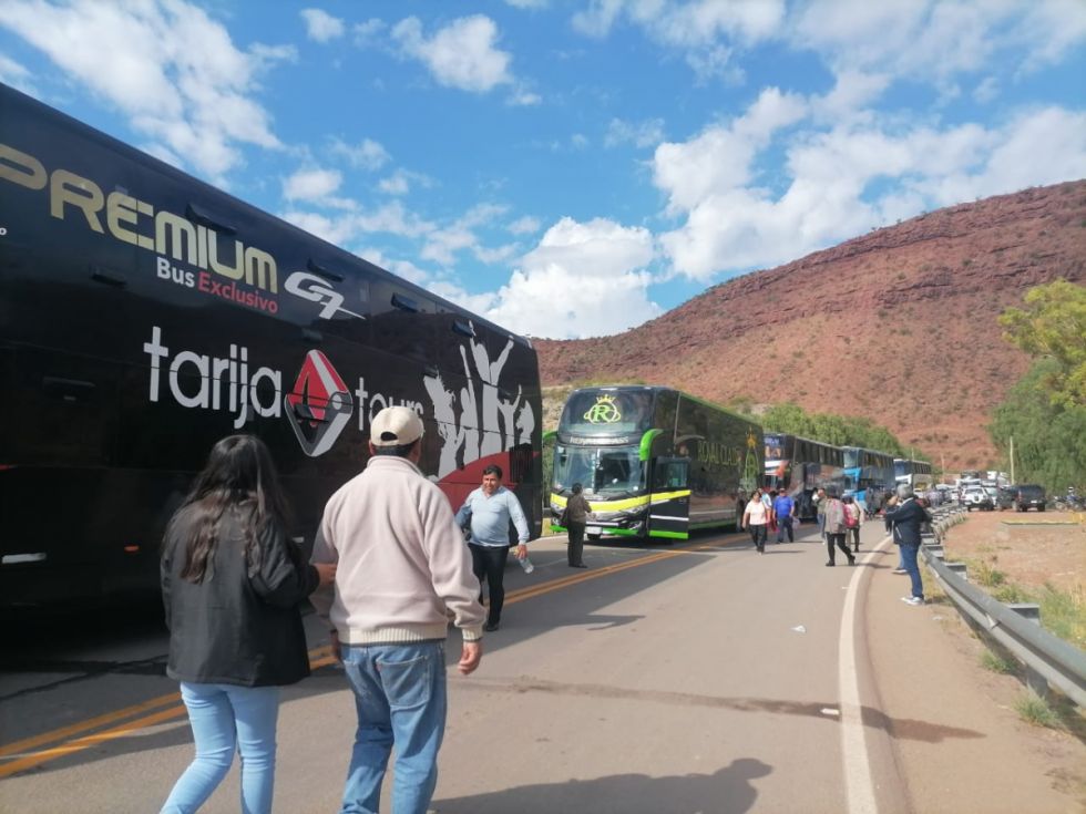 Nuevamente productores de cebolla bloquean la ruta Tarija-Potosí