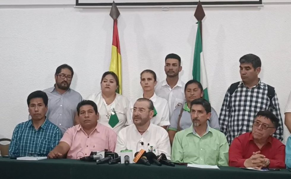 Del Carnaval y la cama doble de Camacho al cabildo nacional