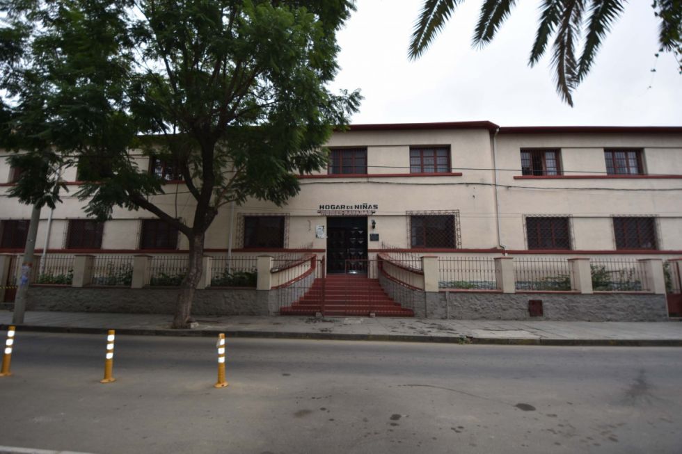 Menores heridas por saltar de un techo en Tarija fueron descubiertas con un teléfono celular