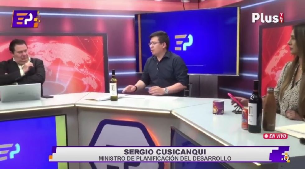 El Gobierno asegura Bs 10 MM para enlosetar 4 municipios