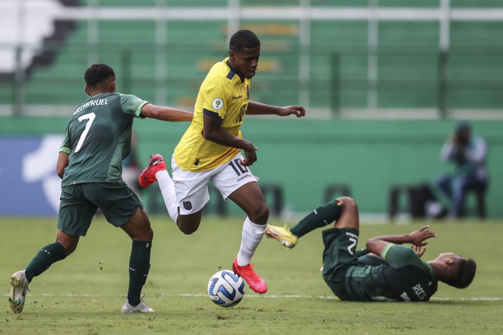 La Selección Nacional Sub-20  juega partido crucial ante Chile