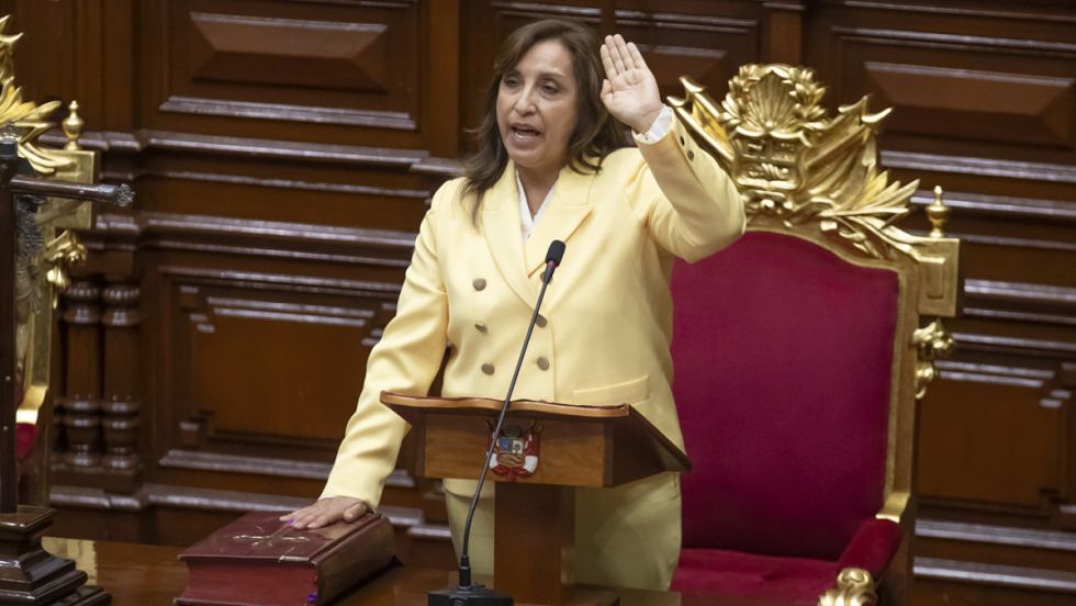 Presentan una moción de vacancia contra Boluarte