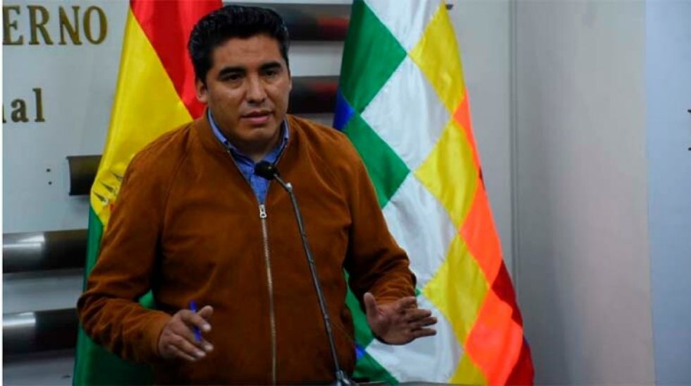 Limpias investigará las visitas de Camacho