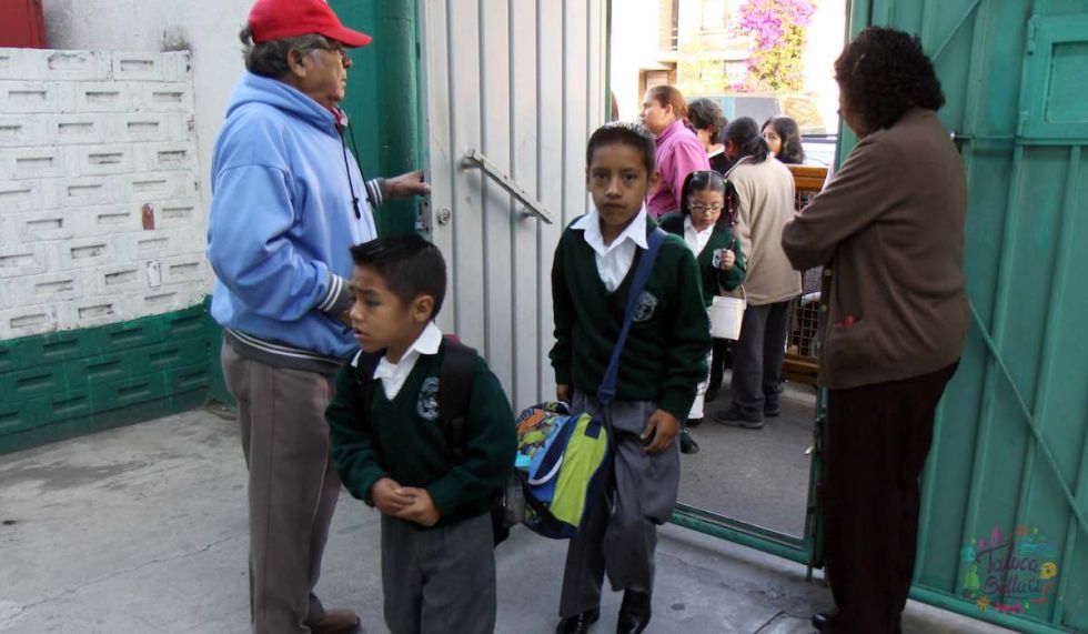 Inician las clases sin zanjar el lío por la nueva malla curricular 