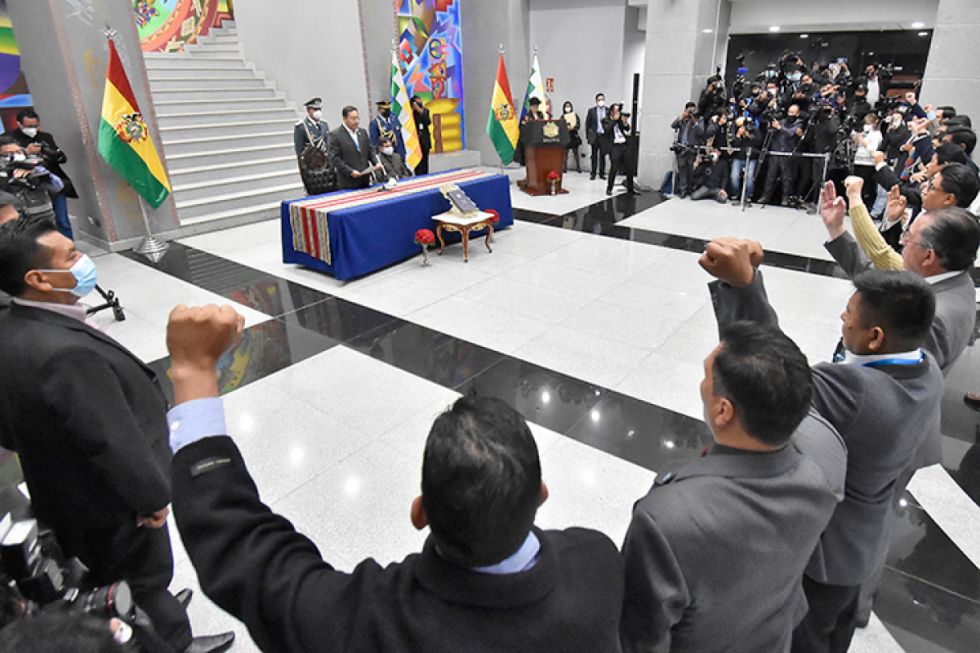 De cómo Arce elige ministros y Evo dice que manipulan videos