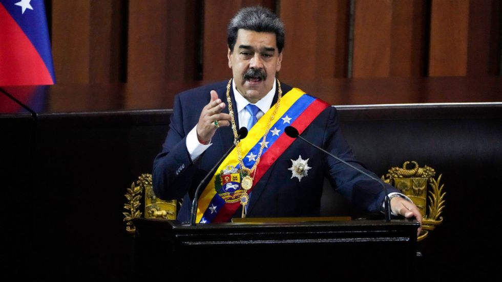 Maduro apoya la idea de crear una moneda común