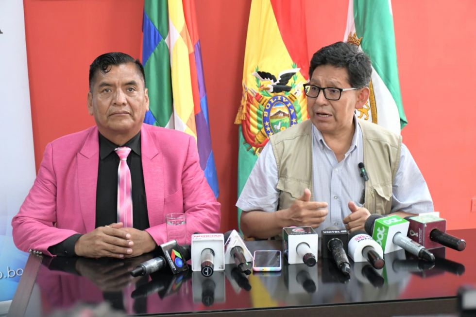 Ministro rechaza amenazas de movilizaciones por dirigentes del magisterio 