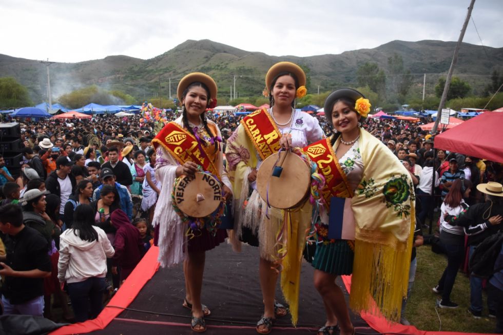 Sabrina Guzmán es elegida como reina del Carnaval Chapaco rural