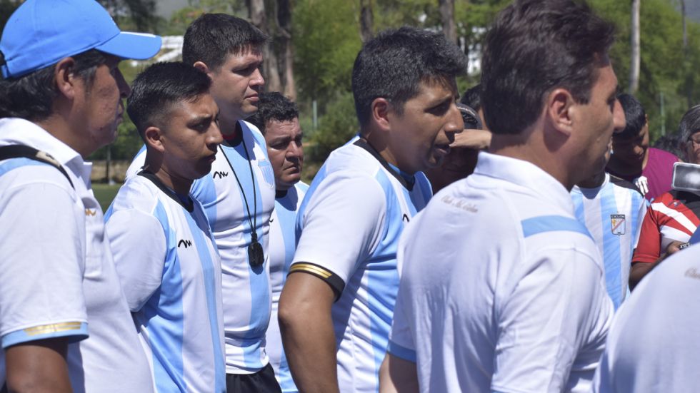 Ciclón: Torres presenta formalmente a Pacheco como DT