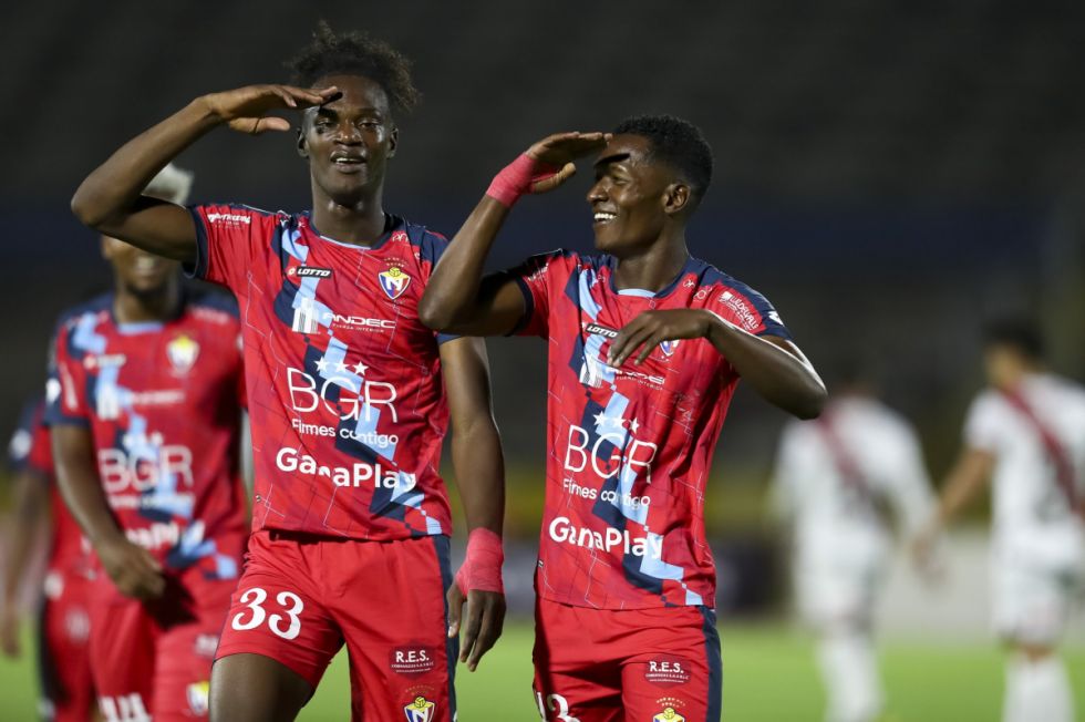 Con global 9-2 El Nacional de Ecuador elimina a Nacional Potosí