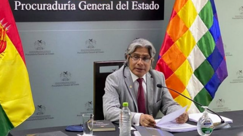 Procurador Chávez niega estar en contra de los obispos 