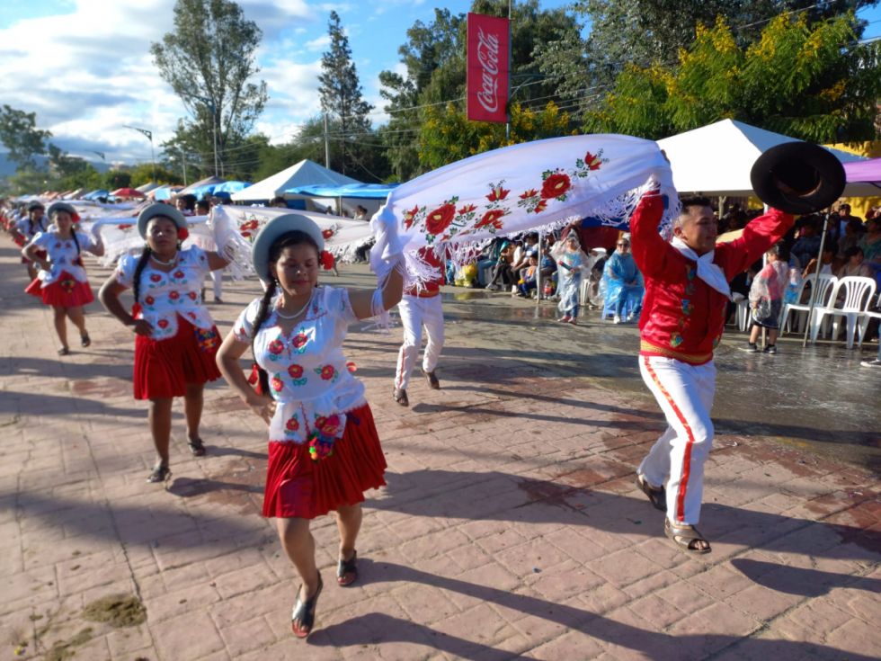 No faltaron las danzas locales
