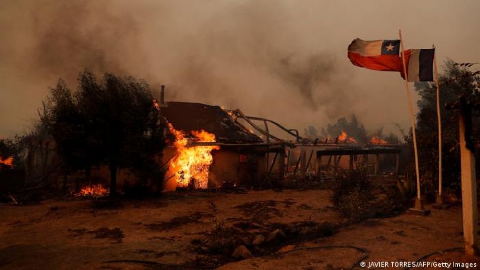 Mantienen emergencia por incendios forestales en Chile