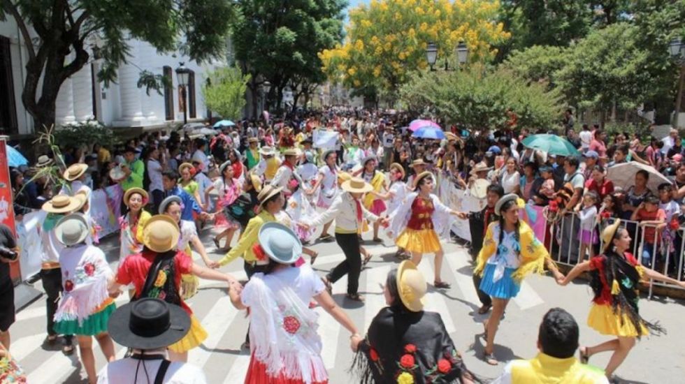 Unas 4.000 personas llegaron en flota cada día del Carnaval Chapaco