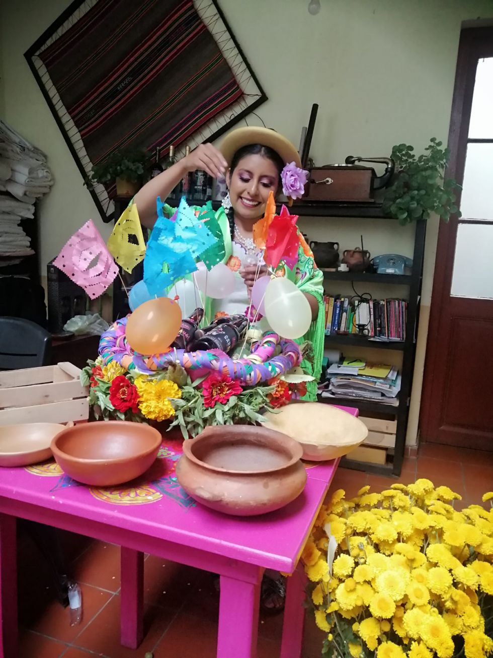 Preparando tortas para comadres y compadres