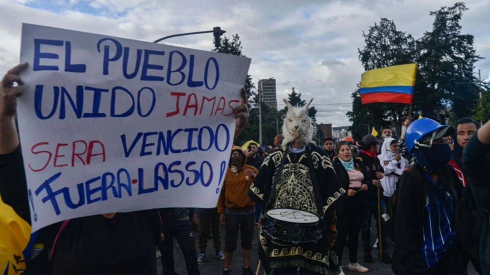 Guillermo Lasso gobierna en una cuerda floja en Ecuador
