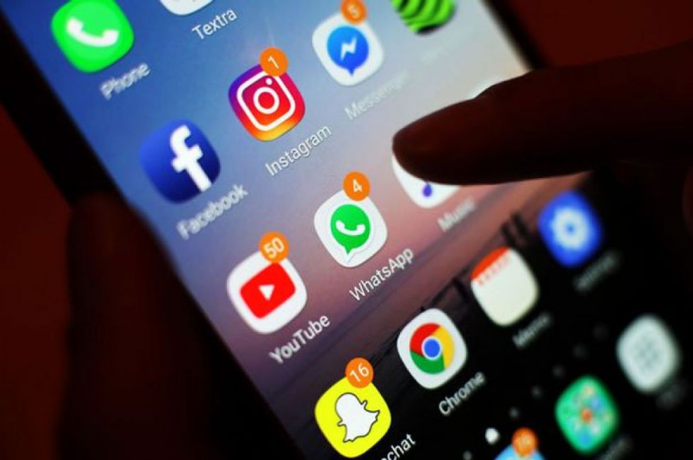 Diputado del MAS propone ley para sancionar con cárcel el uso indebido de redes sociales