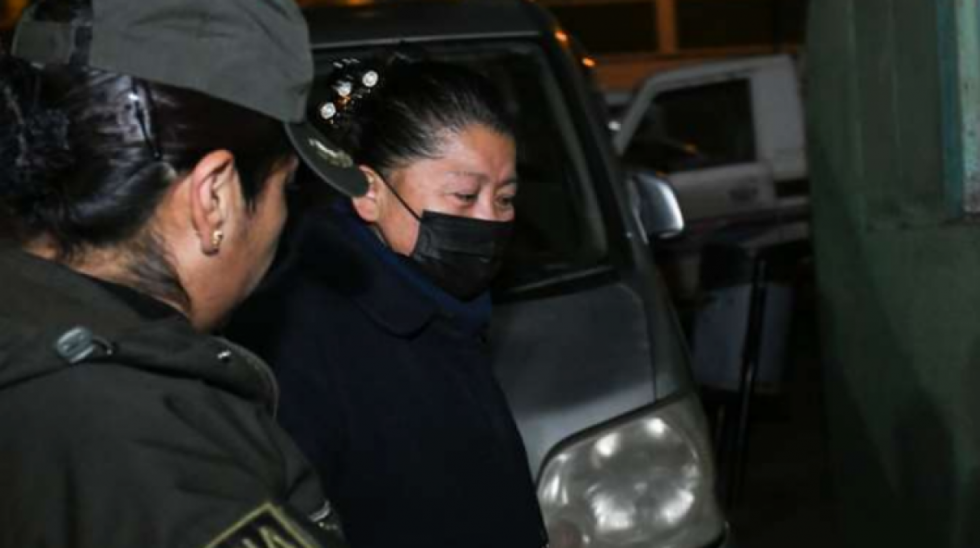 Juez que "extravió" 92 expedientes fue arrestada