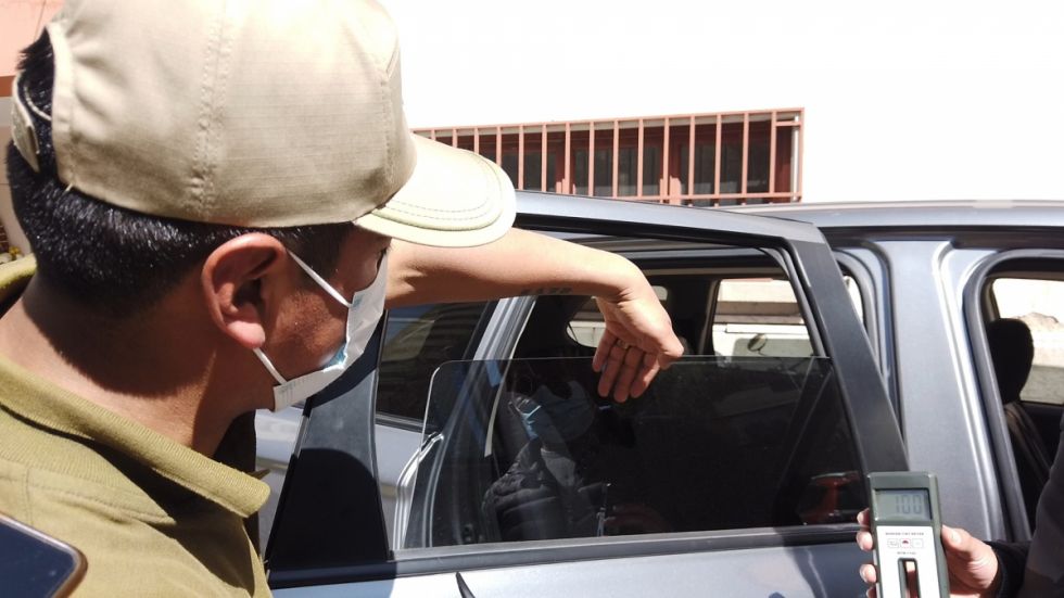 Policía inicia controles de vidrios polarizados