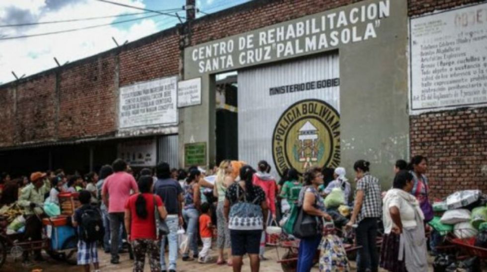 En 10 cárceles de Bolivia hay apenas 1.500 policías para 25.000 reos, según la Defensoría del Pueblo