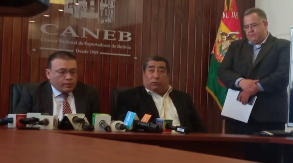 Exportadores pierden $us 260 MM por los bloqueos en Perú