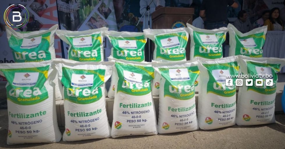 Tarija: Gobierno entrega urea y tanques de agua a familias afectadas por desastres naturales