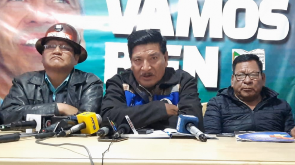 El MAS advierte que su militancia "reaccionará" contra quienes "hagan algo" a Evo