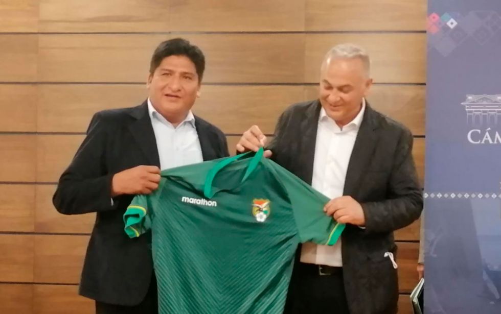 ‘Delirios de grandeza’: critican al jefe de bancada del MAS por hacer una Copa con su nombre al estilo de Evo