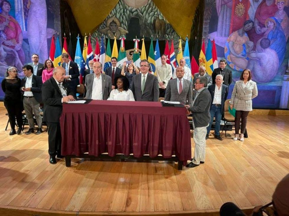 Gobierno de Colombia y ELN firman Acuerdo de México