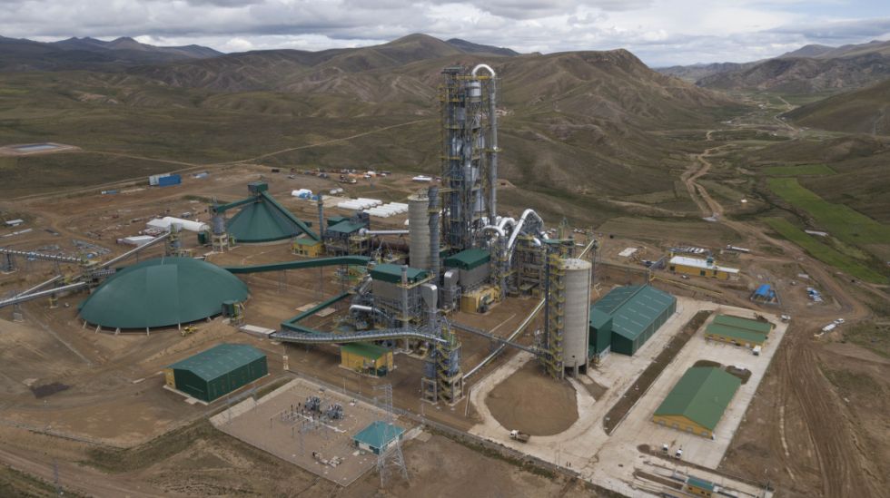 Planta de cemento de Potosí tiene avance de 92%