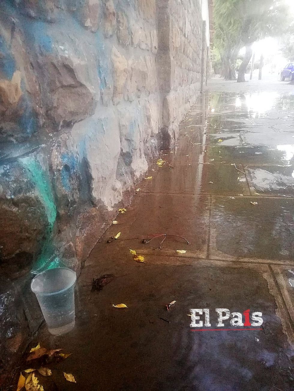 Filtración de agua por la pared