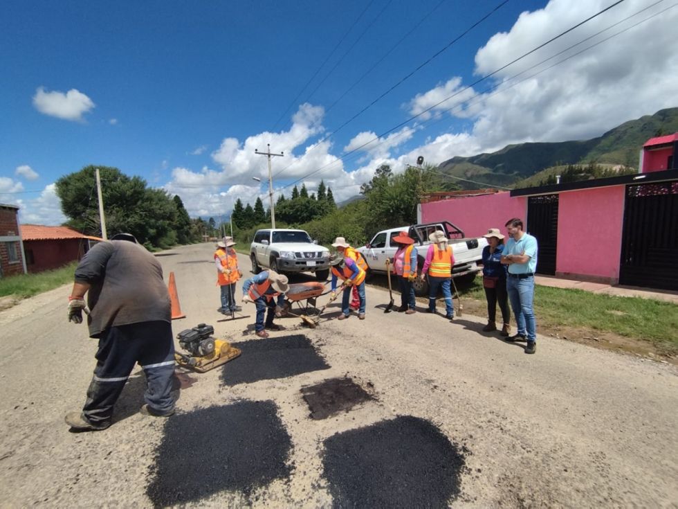 Gobernación y DAV trabajan en la restauración de la carretera Tarija-San Andrés