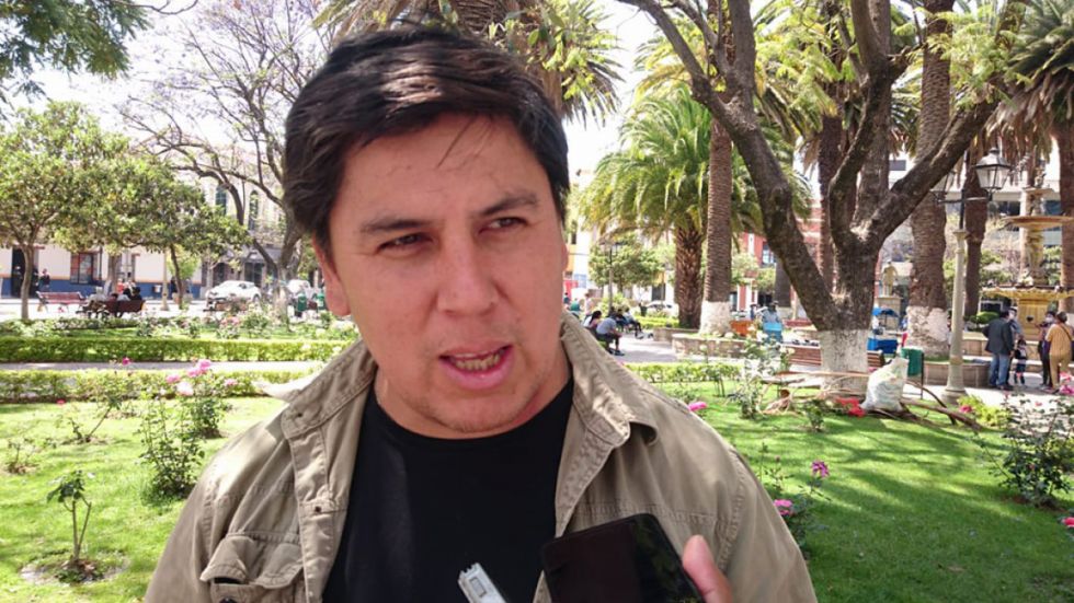 Analista: Se debe depurar a algunas agrupaciones políticas en Tarija 