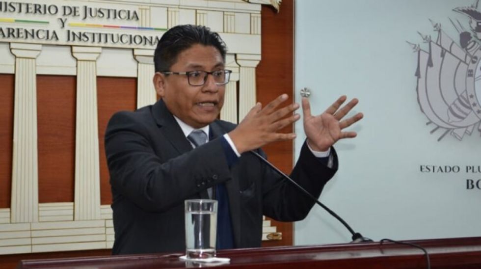 Gobierno libera de culpa a Nina en el caso ABC