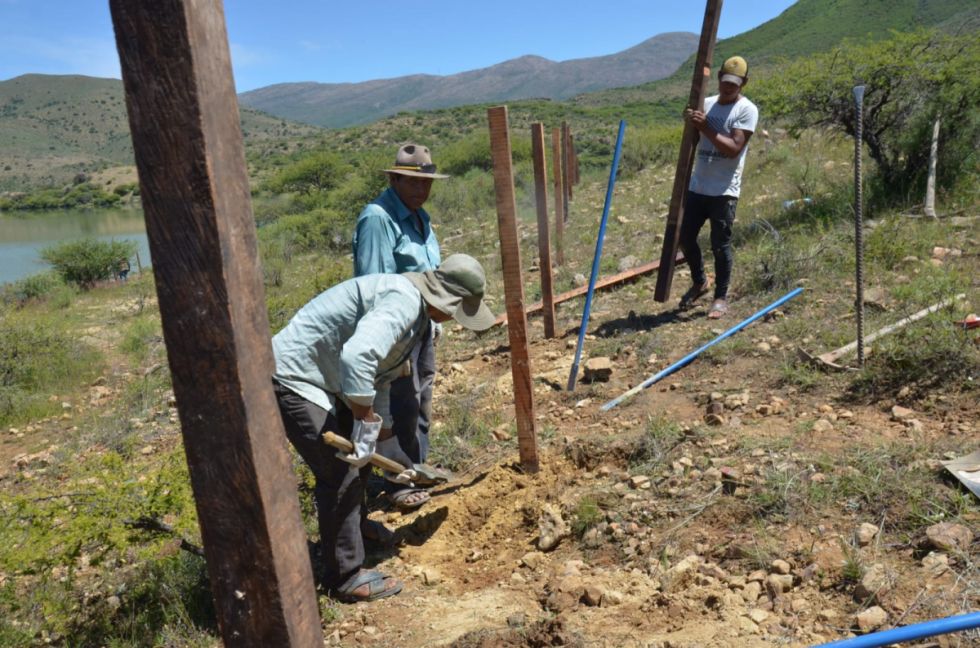 Gobernación y regantes buscan dar valor turístico a predios de la presa Calderas