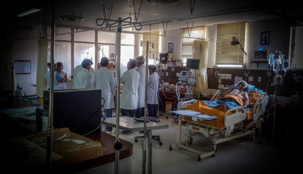 Con pacientes en los pasillos, colapsa la UTI del San Juan de Dios en Tarija