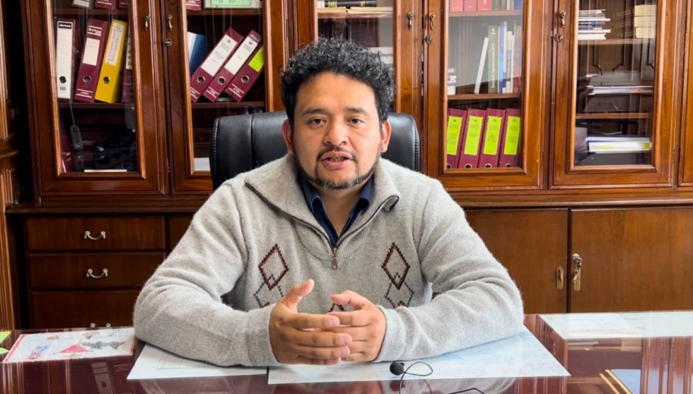 Mayta: Las regalías se pagan por un recurso natural, la electricidad no lo es