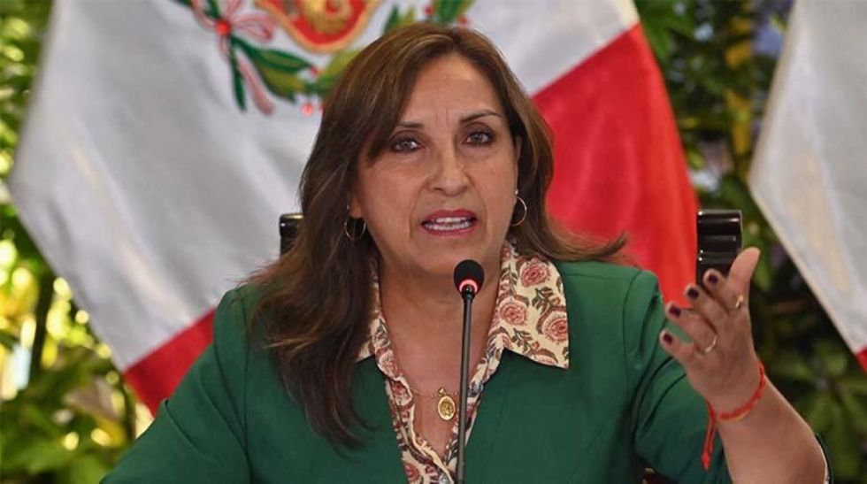 Nueva testigo compromete a la presidenta de Perú