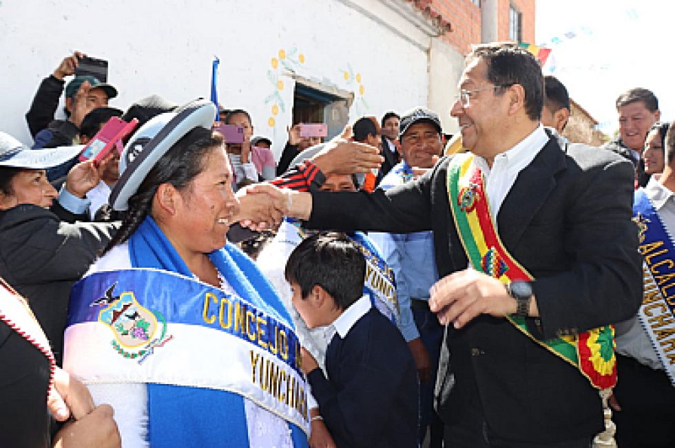Gobierno entrega más de 50 viviendas sociales en Yunchará-Tarija