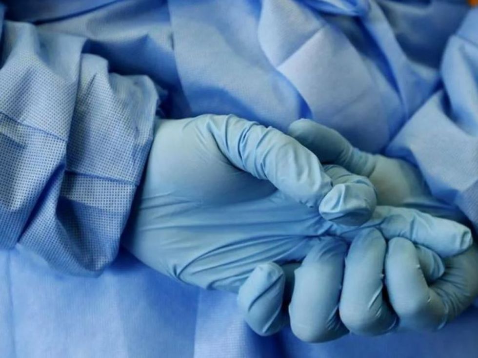 Presunta negligencia: Suspenden a dos médicos de la CNS Villa Montes