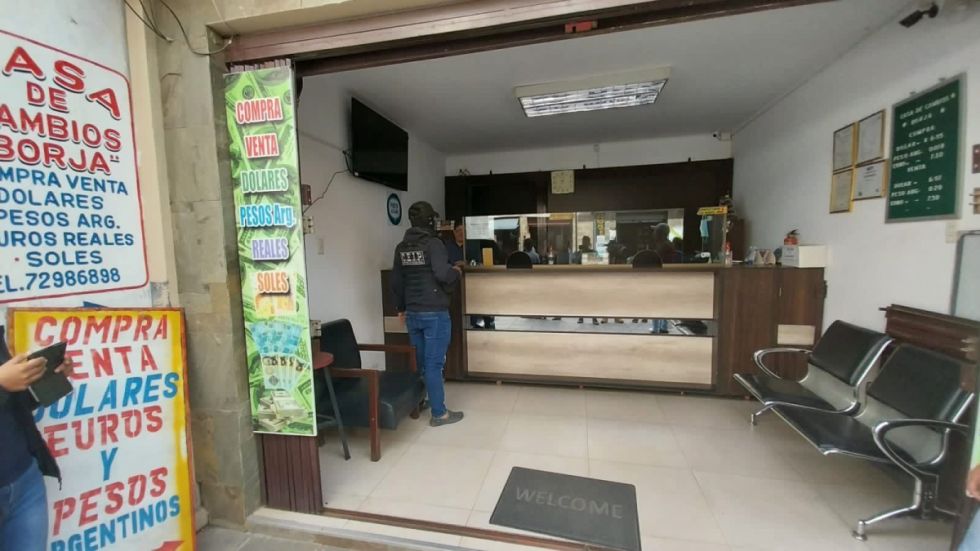 Procesan a 16 librecambistas por agio y especulación del dólar