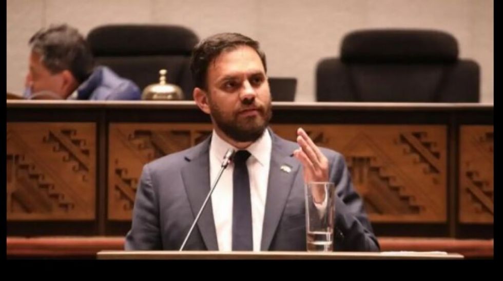 Acusan a Choquehuanca de "encubrir" a Del Castillo por suspender 5 veces su interpelación