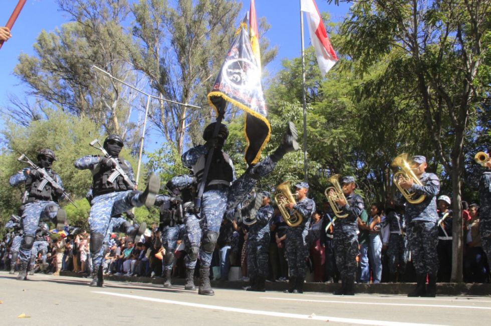 A.- Las fuerzas militares dijeron presente