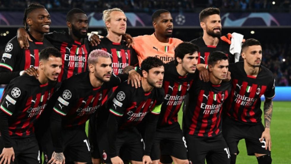 Despierta un gigante, Milan a semis de Champions 