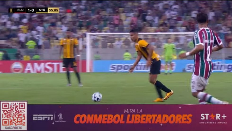 El tremendo remate del tarijeño Quiroga que sacó del ángulo el gran Fabio de Fluminense (VIDEO)